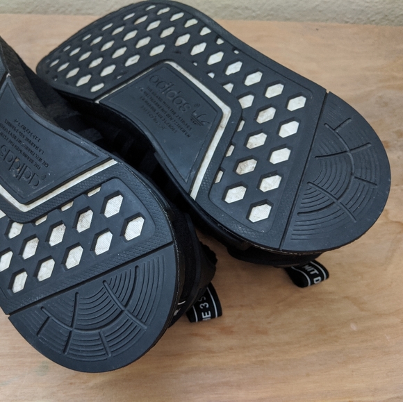 Adidas NMD R1 Japan Triple Black size 8 - Picture 7 of 9